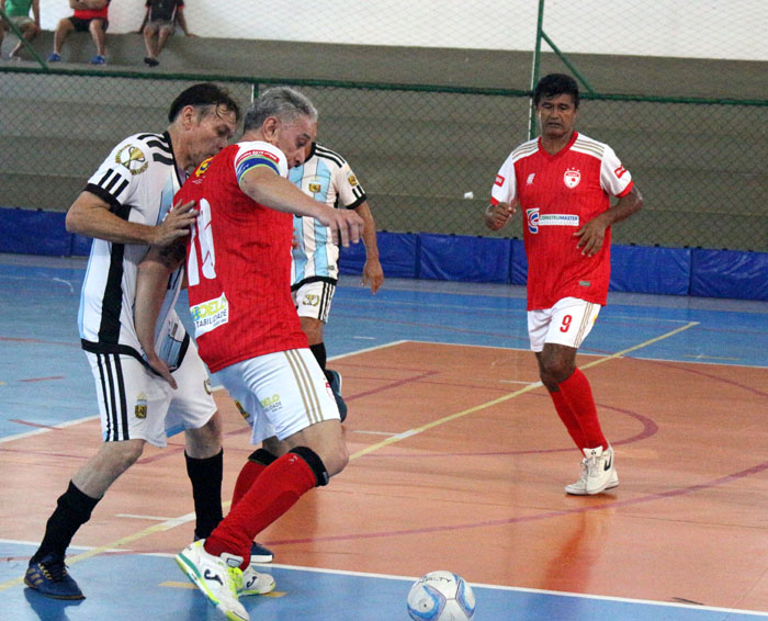 GUARÁ PROTAGONIZA VIRADA HISTÓRICA E CONSAGRA SUA DUPLA DE OURO (APCEFMA)