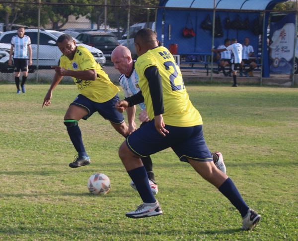 CRUZEIRO GOLEIA ARGENTINA E ENTRA NA ZONA DE CLASSIFICAÇÃO (APCEFMA)